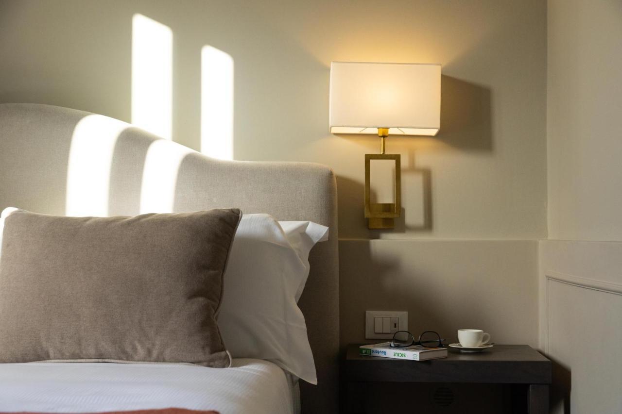 Villa Masetta - Luxury Suites Palermo Bagian luar foto